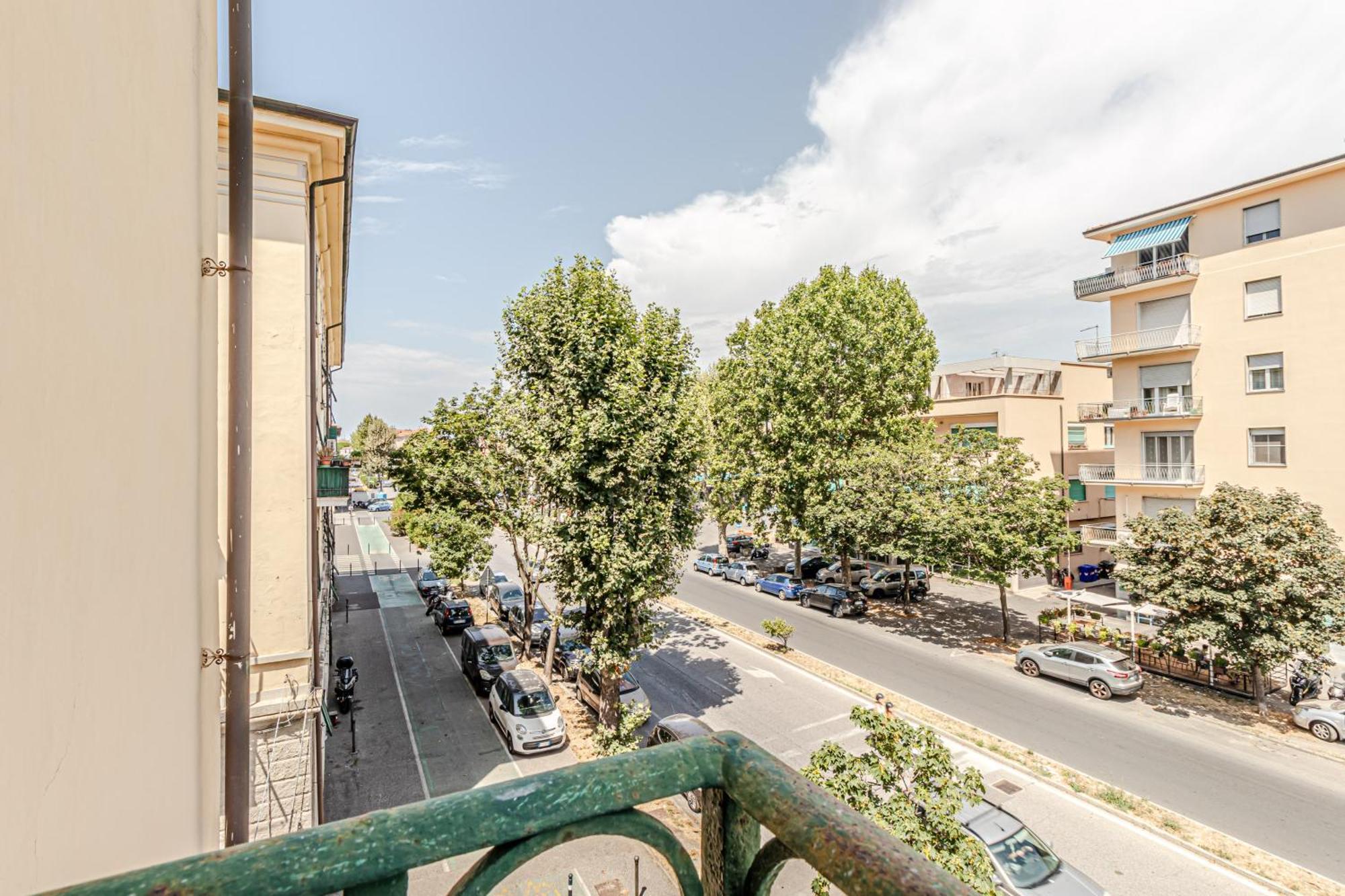 Moonlight Stylish Central, Hospital & Station Livorno Exterior foto